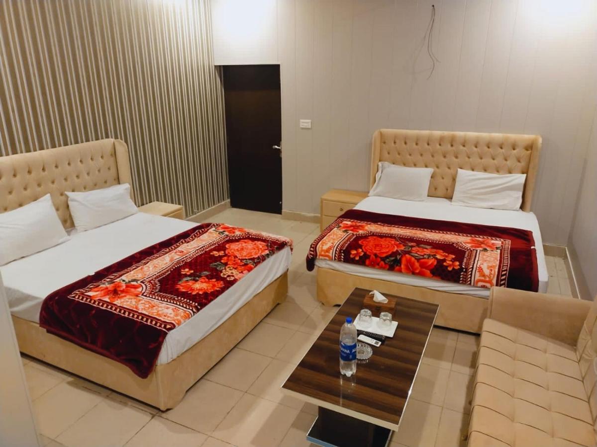 Hotel Royal Fort Lahore Room photo